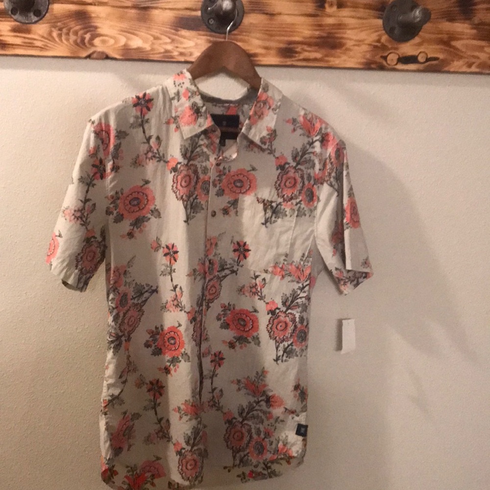 Roark short sleeve button up sz M